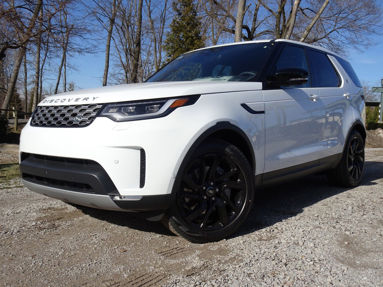 New 2025 Land Rover Discovery S