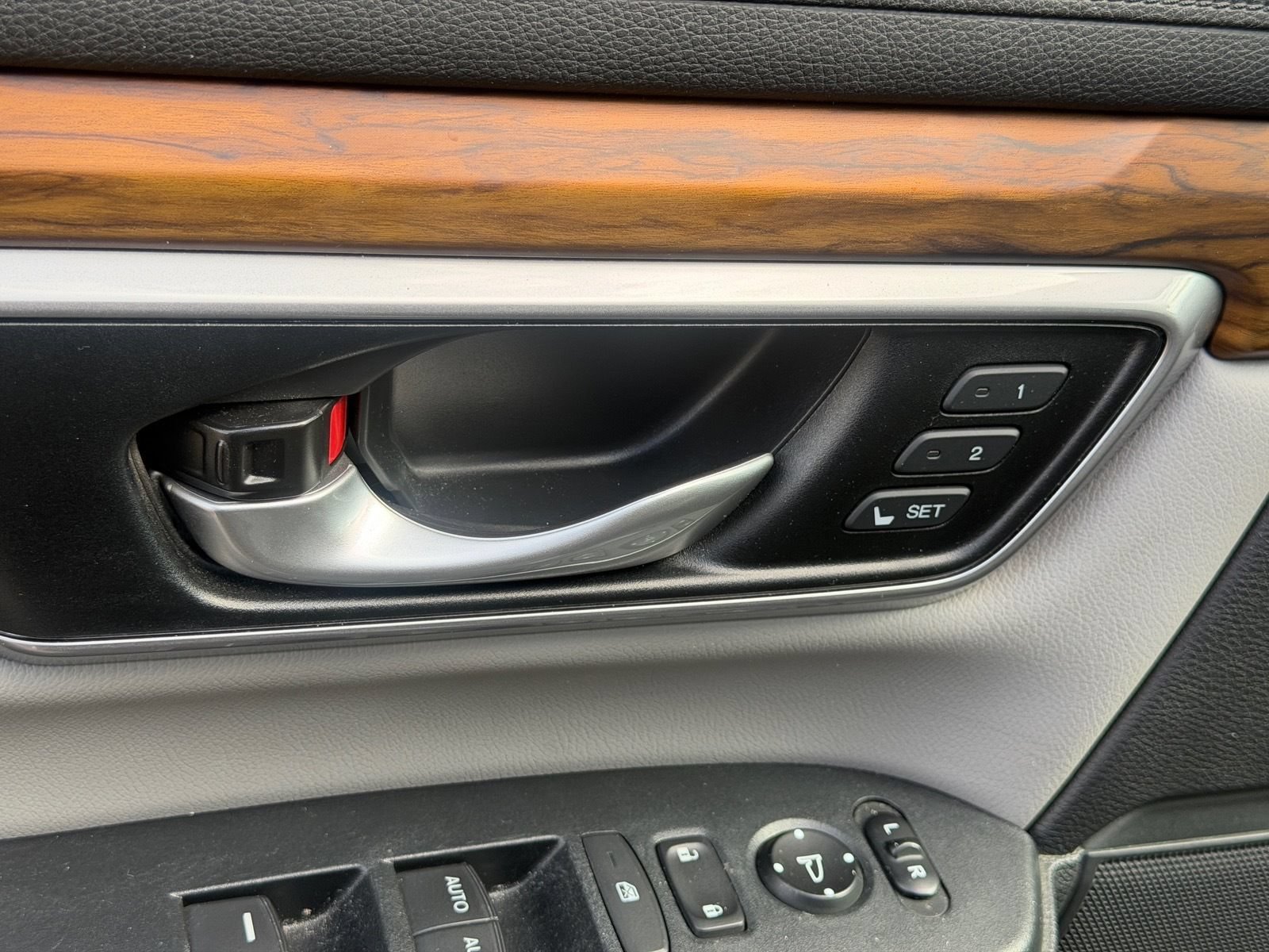 Used 2018 Honda CR-V EX-L image 10