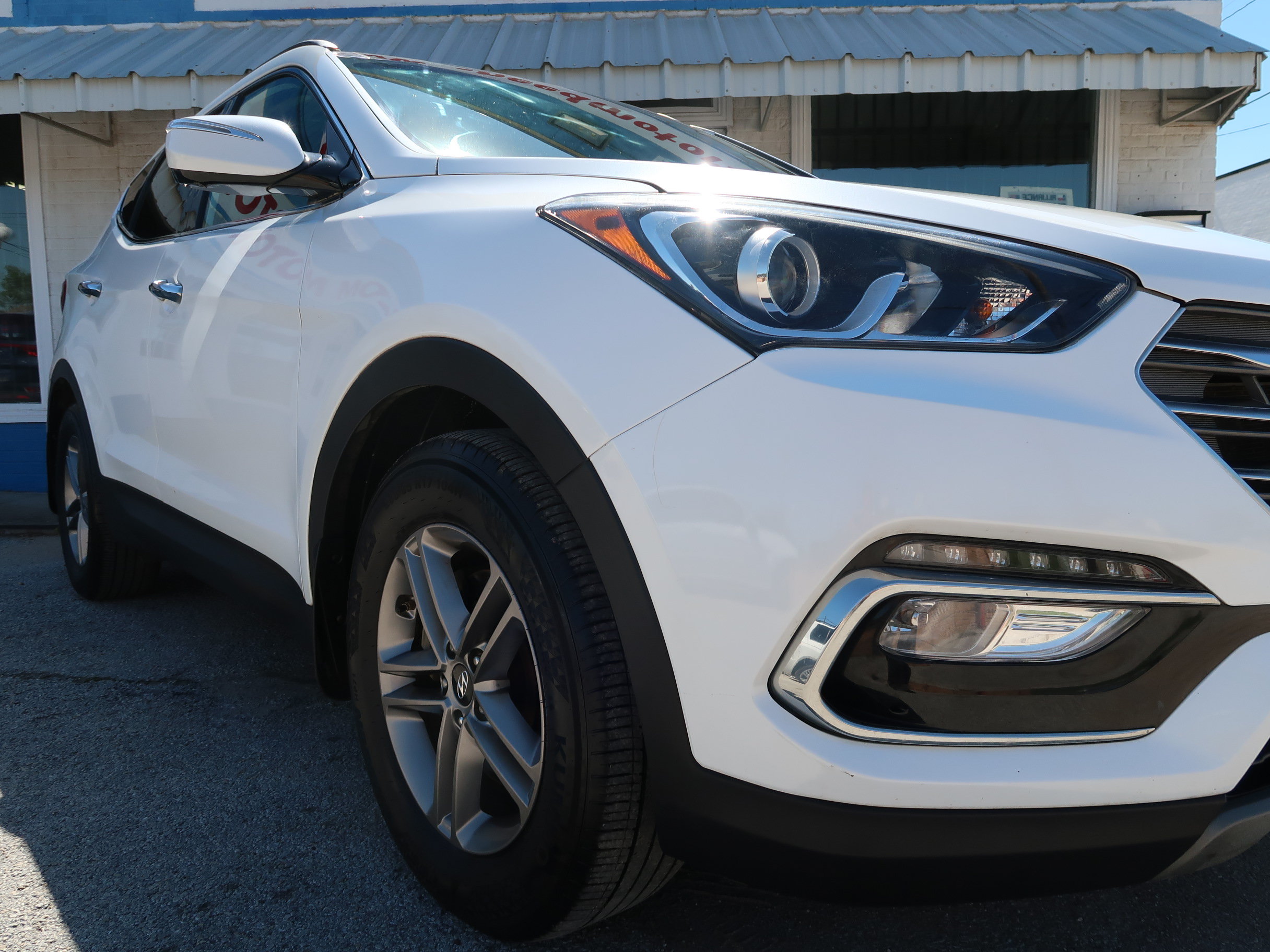 Used 2018 Hyundai Santa Fe Sport w/ 2.4L Tech Package 04 FWD image 6