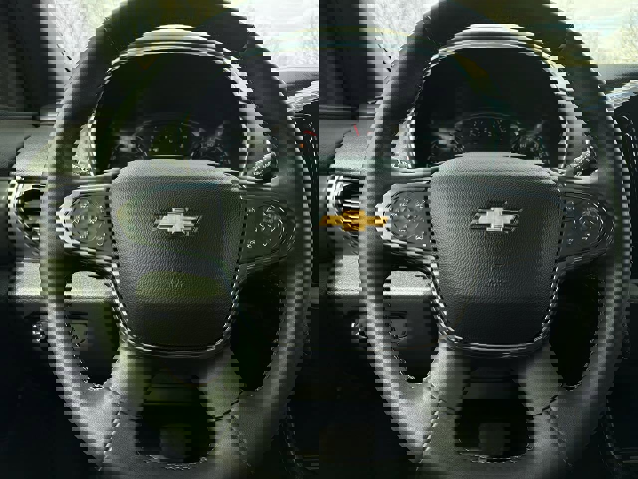 Used 2023 Chevrolet Traverse LT image 15