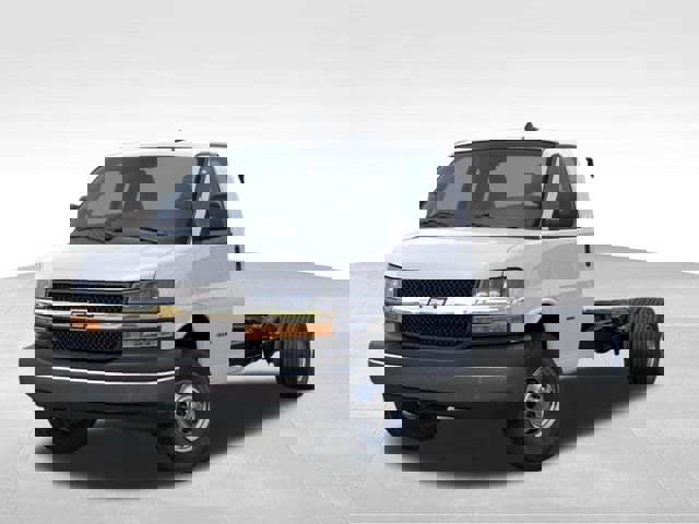 New 2026 Chevrolet Express 4500 w/ Power Convenience Package image 6