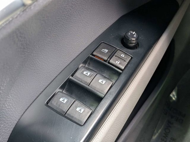 Used 2019 Toyota Camry SE image 25