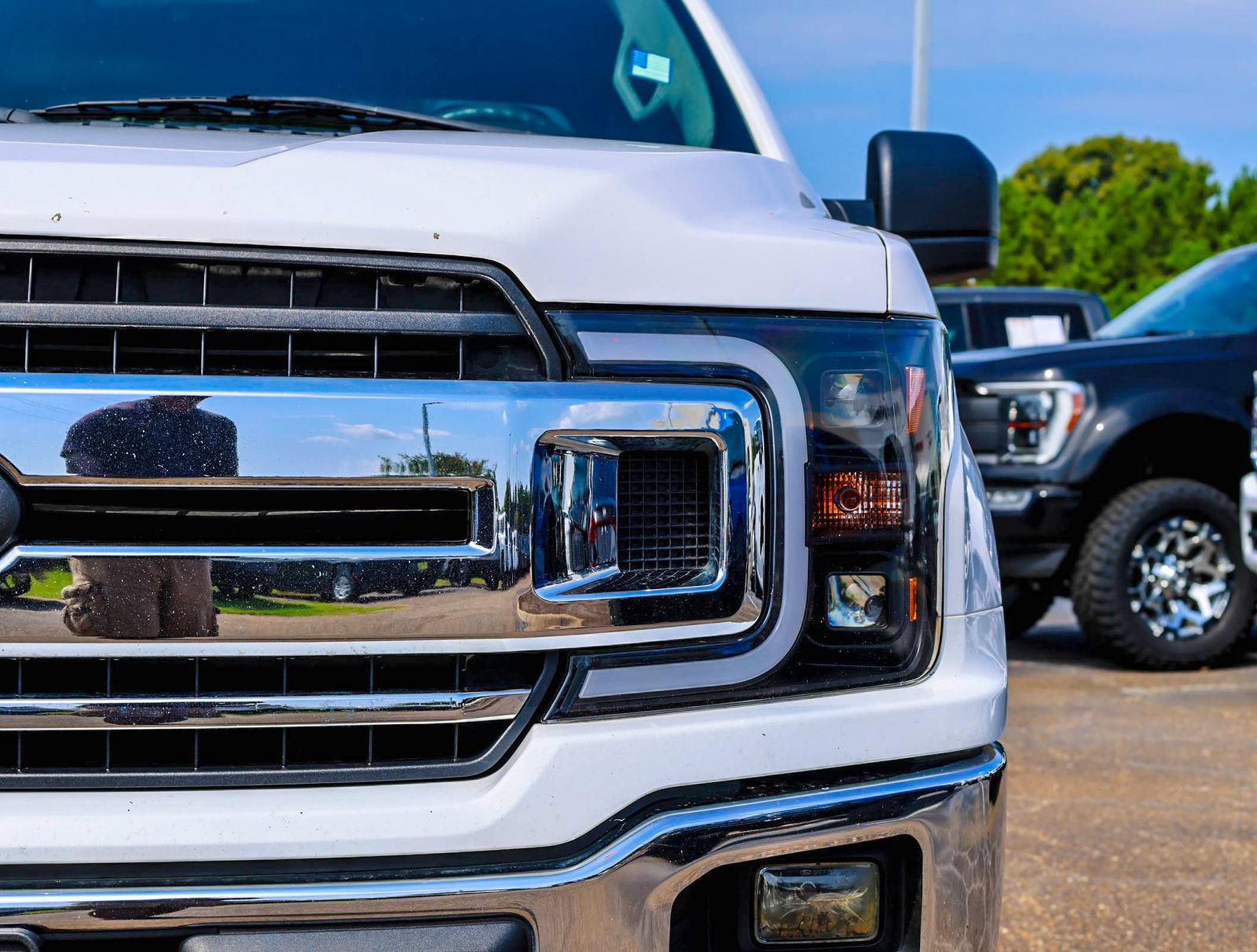 Used 2019 Ford F150 XL w/ Equipment Group 101A Mid AWD/4WD image 5