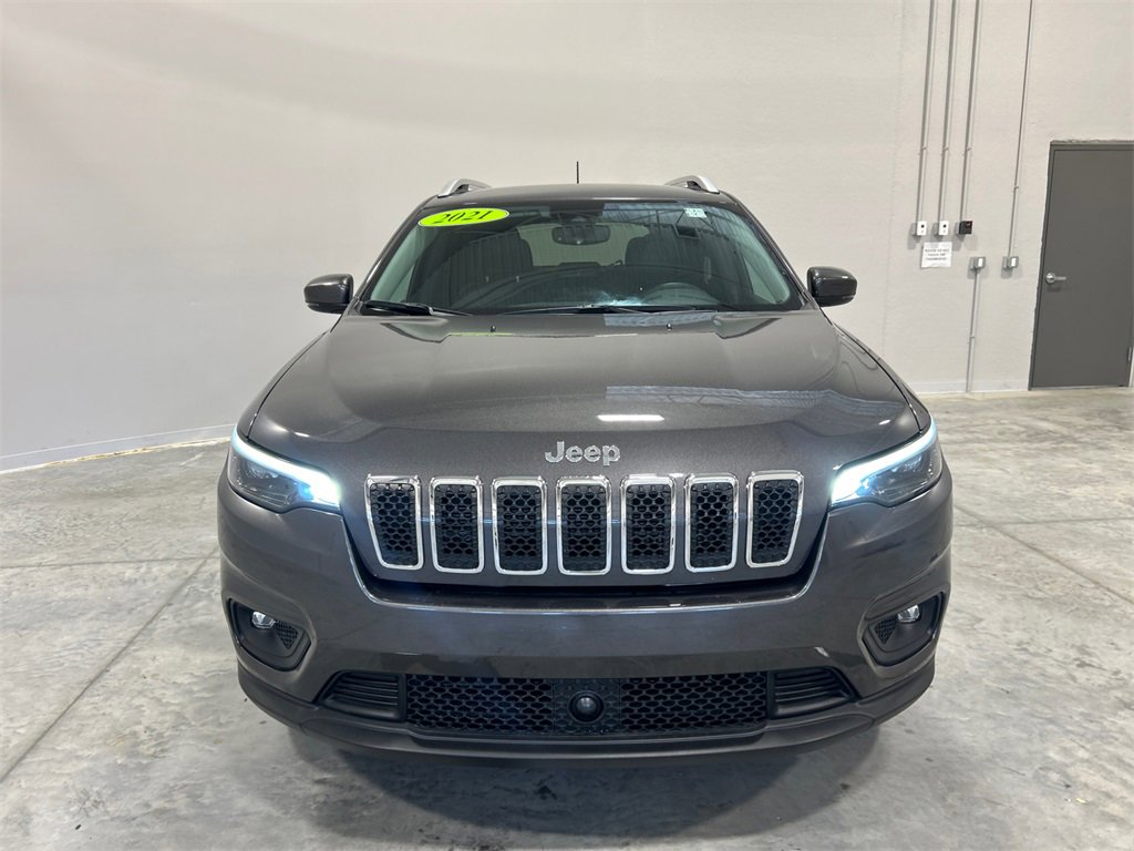 Used 2021 Jeep Cherokee Latitude Lux w/ Comfort/Convenience Group image 3