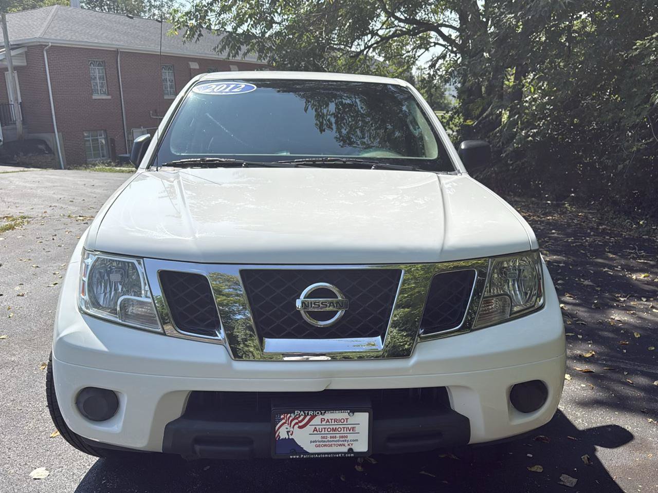 Used 2012 Nissan Frontier SV AWD/4WD image 8