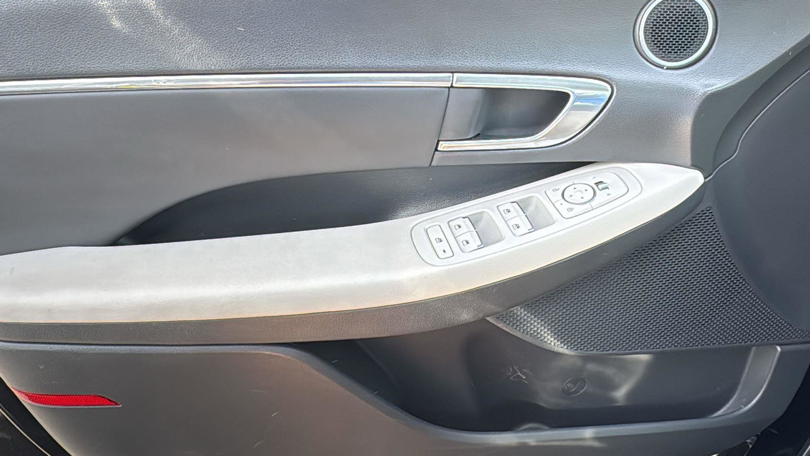 Used 2023 Hyundai Sonata SEL w/ Cargo Package image 8