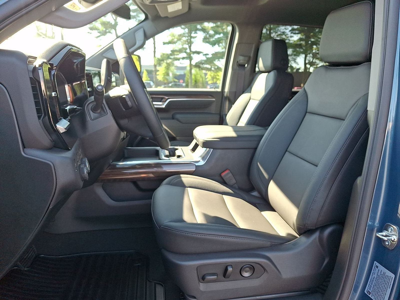 New 2026 Chevrolet Silverado 2500 LT w/ Trail Boss Package AWD/4WD image 14