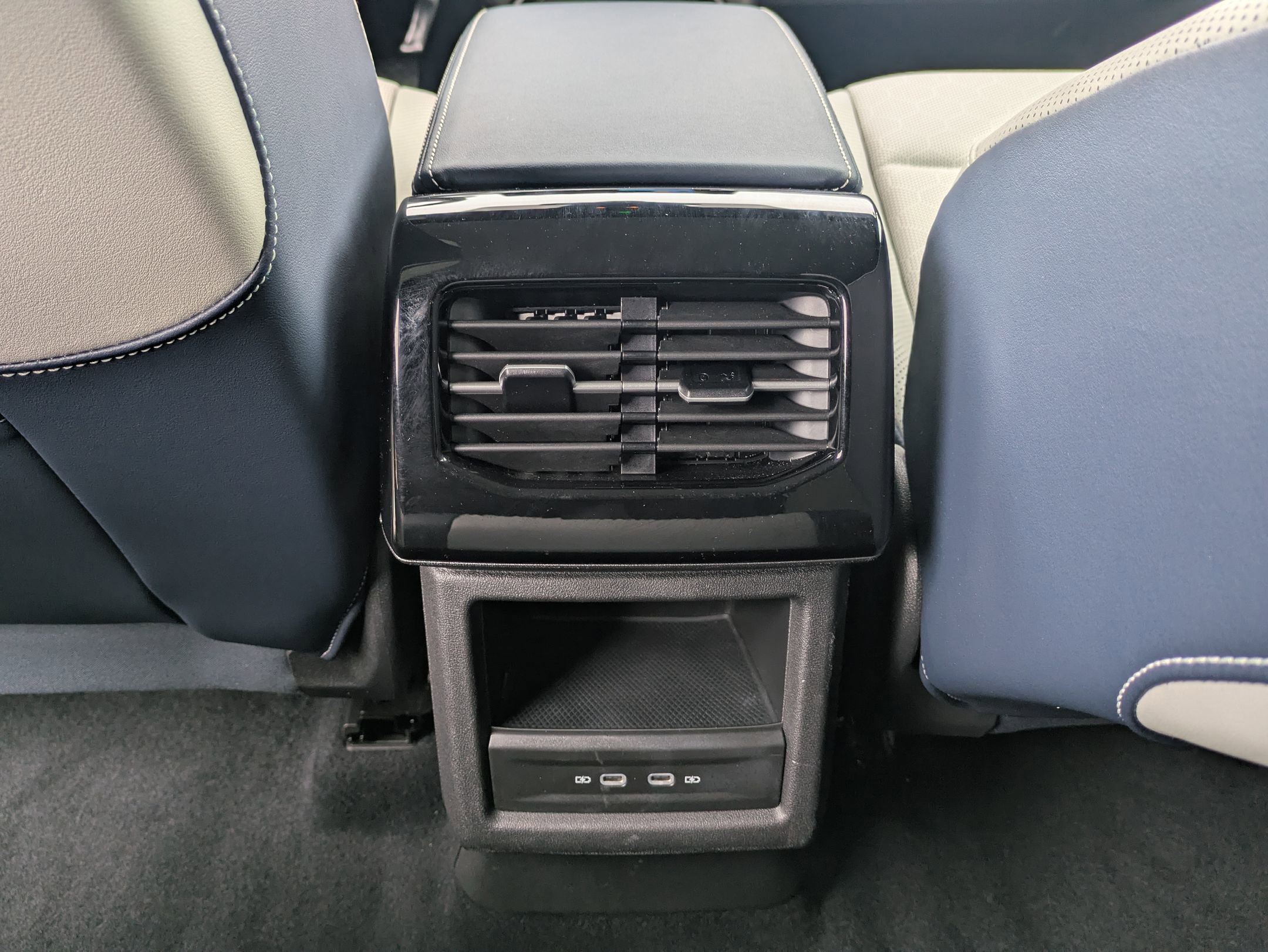 Used 2024 Volkswagen ID.4 Pro S image 21