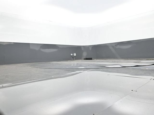 Used 2022 Ford Transit 250 Low Roof RWD image 11