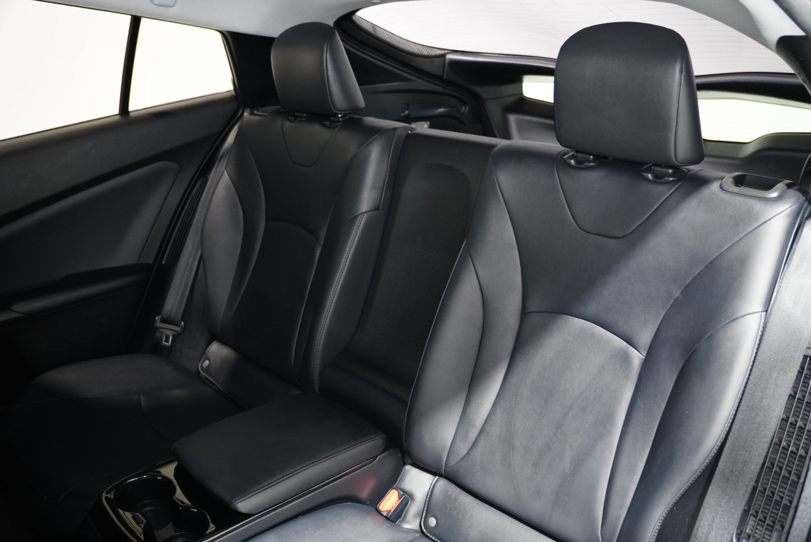 Used 2017 Toyota Prius Prime Advanced image 17