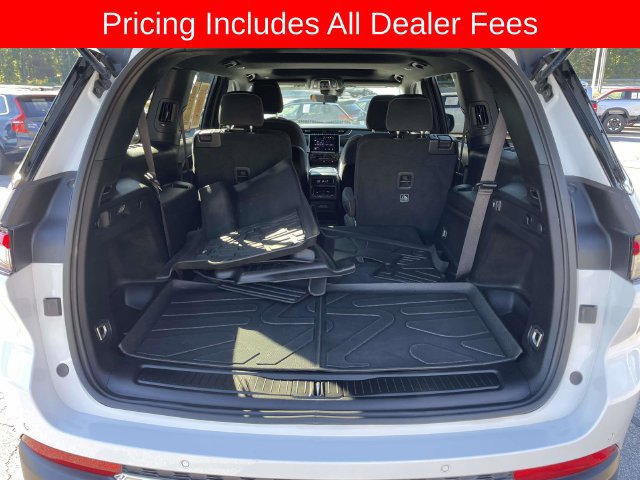 Used 2025 Jeep Grand Cherokee L Laredo AWD/4WD image 14