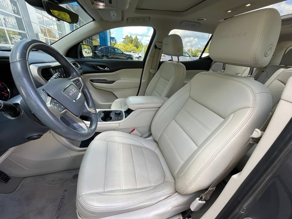 Used 2021 GMC Acadia Denali w/ Denali Ultimate Package AWD/4WD image 23