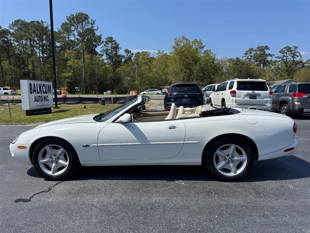 Used 2000 Jaguar XK8 Convertible image 9