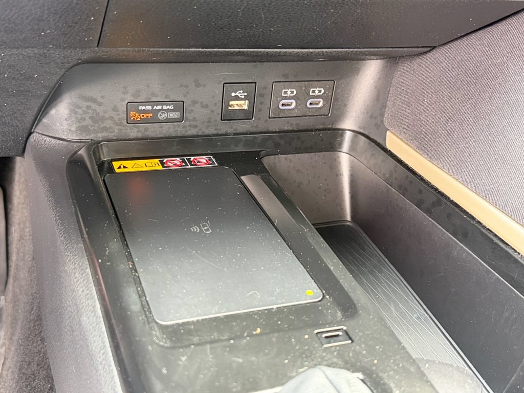 Used 2025 Toyota Camry LE FWD image 27