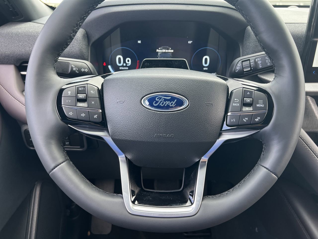 New 2026 Ford Explorer Platinum image 9