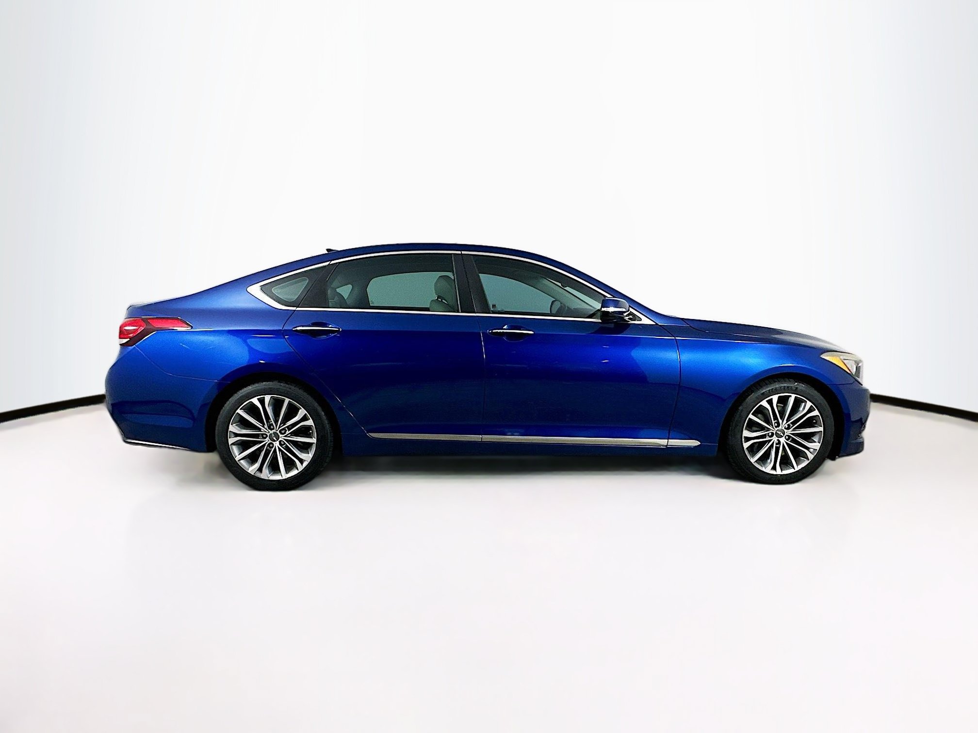 Used 2016 Hyundai Genesis 3.8 w/ Option Group 04 RWD image 10