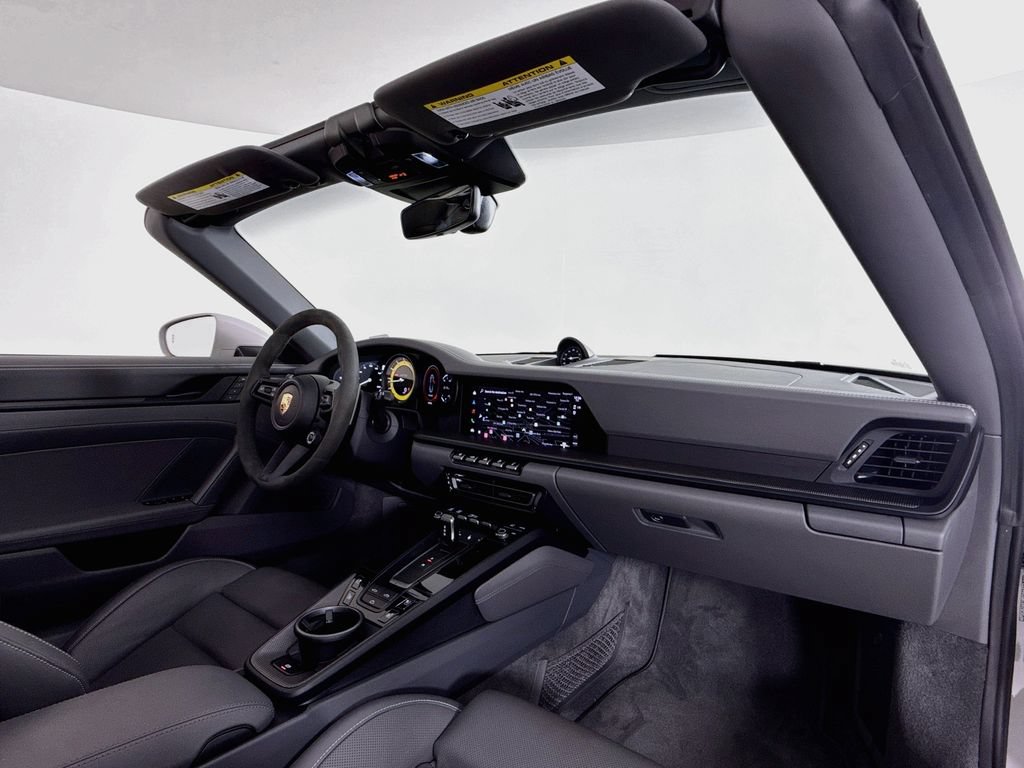 Used 2024 Porsche 911 Carrera GTS RWD image 17
