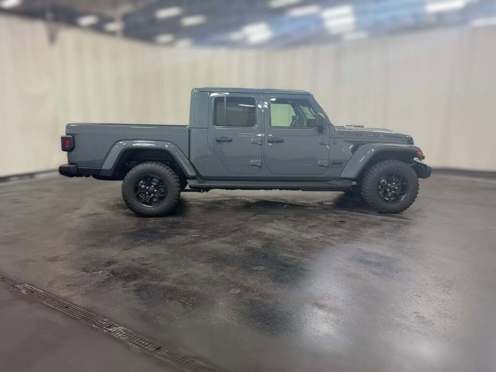 New 2026 Jeep Gladiator Sport image 14