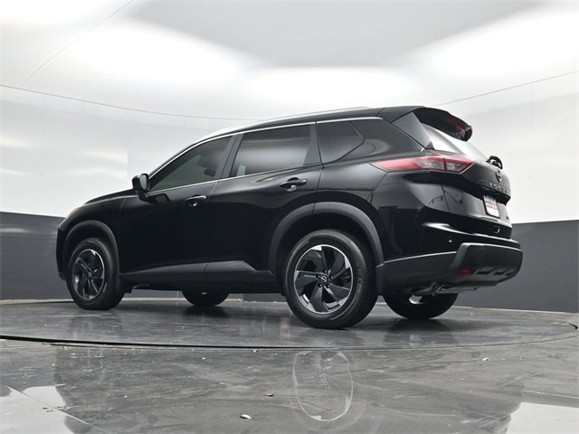 Used 2024 Nissan Rogue SV w/ SV Premium Package image 52