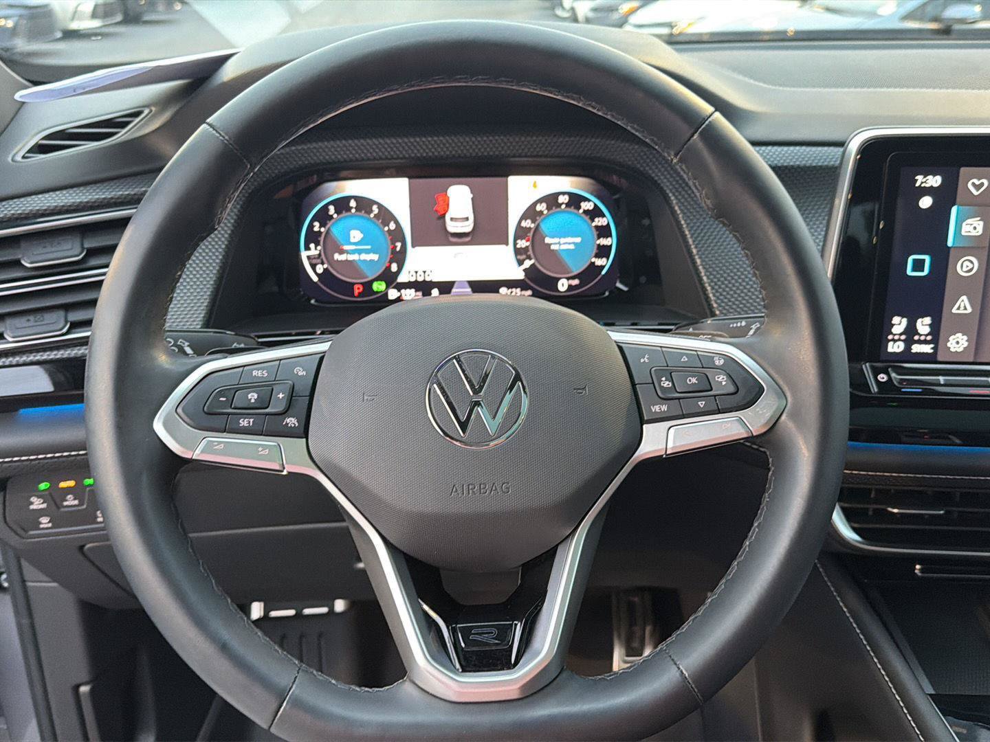 Used 2024 Volkswagen Atlas Cross Sport SEL R-Line AWD/4WD image 21