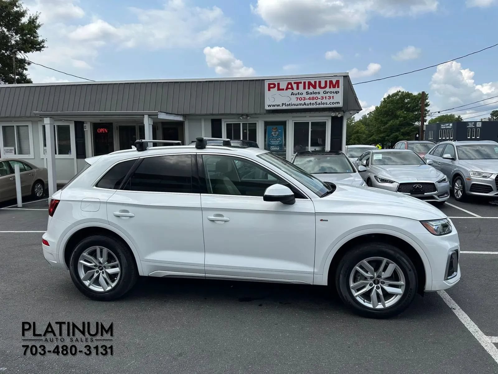 Used 2023 Audi Q5 2.0T Premium w/ Convenience Package AWD/4WD image 2