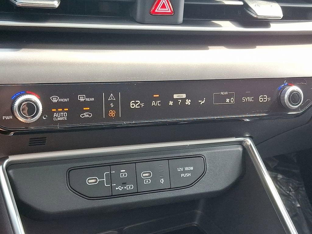 New 2026 Kia Carnival SX w/ SX Dark Edition Package image 13