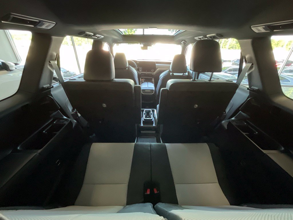 Used 2025 Lexus TX 500h AWD w/ Technology Package image 26