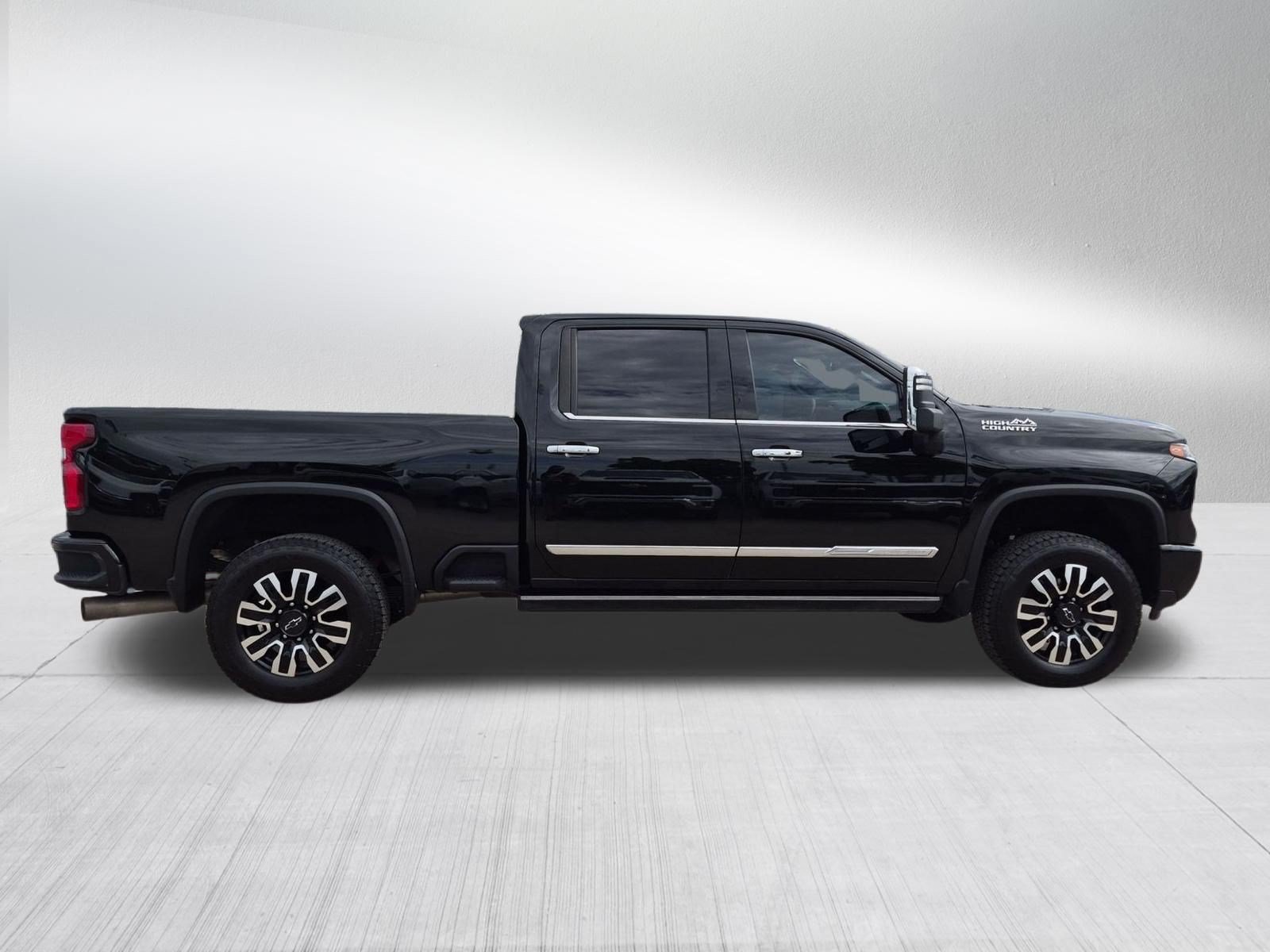 Certified 2024 Chevrolet Silverado 3500 High Country w/ High Country Premium Package AWD/4WD image 7