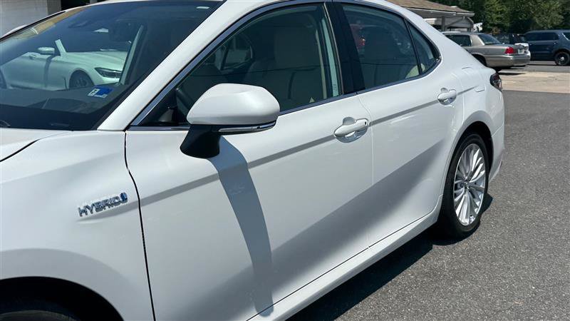 Used 2019 Toyota Camry XLE FWD image 11