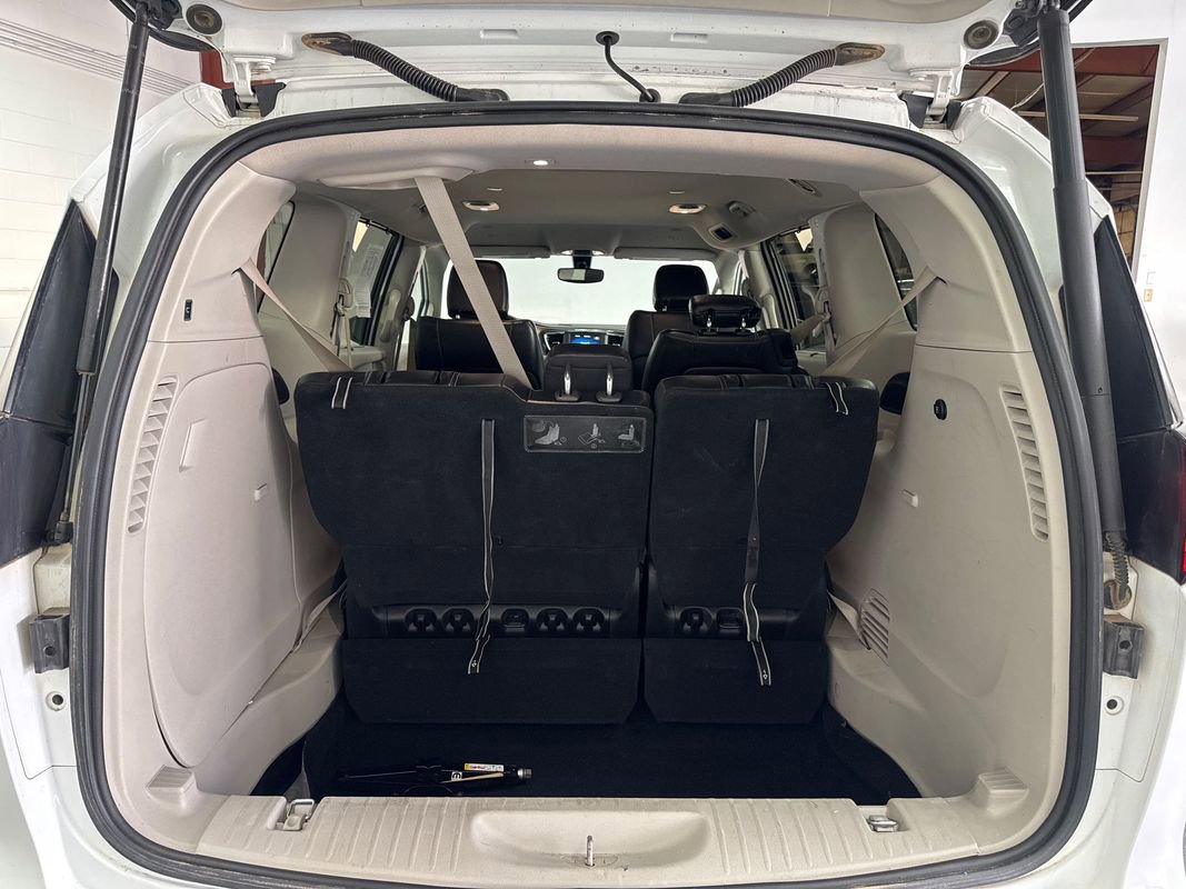 Used 2020 Chrysler Voyager Lxi image 19