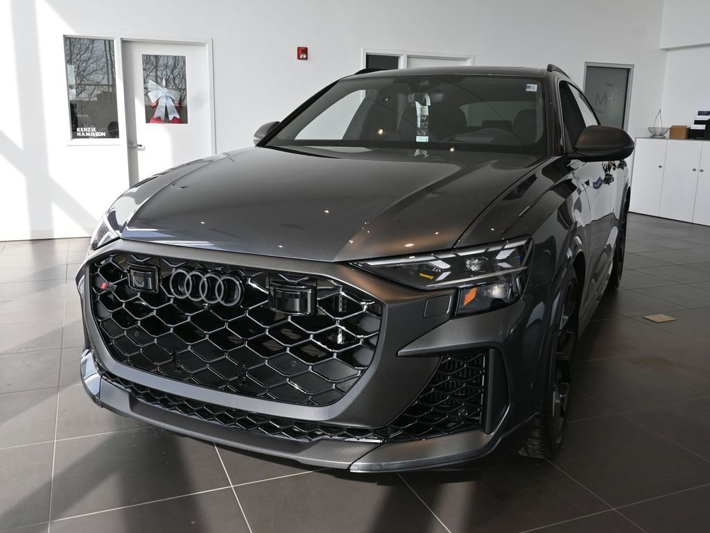 New 2026 Audi RS Q8 performance image 3