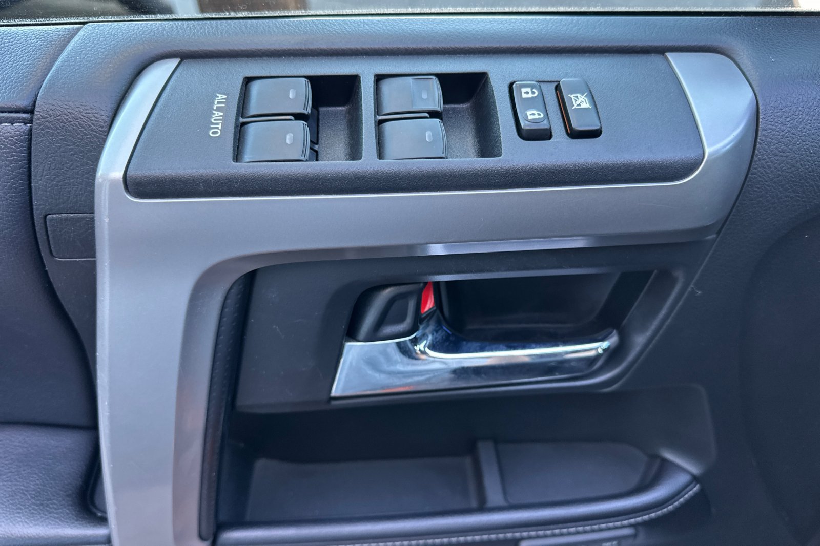Certified 2016 Toyota 4Runner Limited AWD/4WD image 11