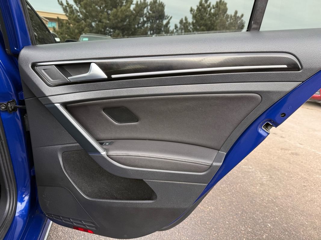 Used 2019 Volkswagen Golf R 4-Door image 21