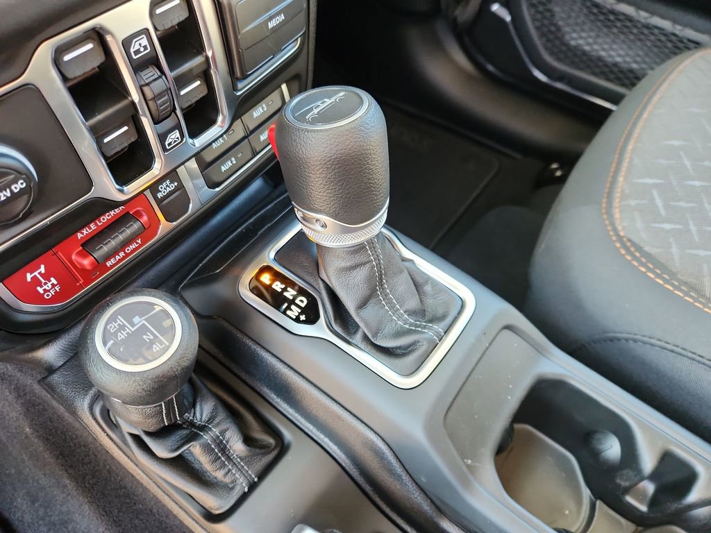 New 2025 Jeep Gladiator Mojave w/ Convenience Group image 21