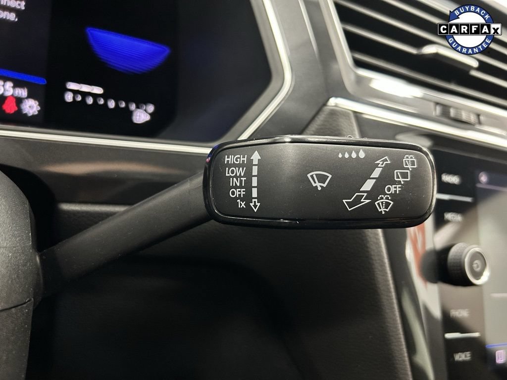 Used 2022 Volkswagen Tiguan SE FWD image 14