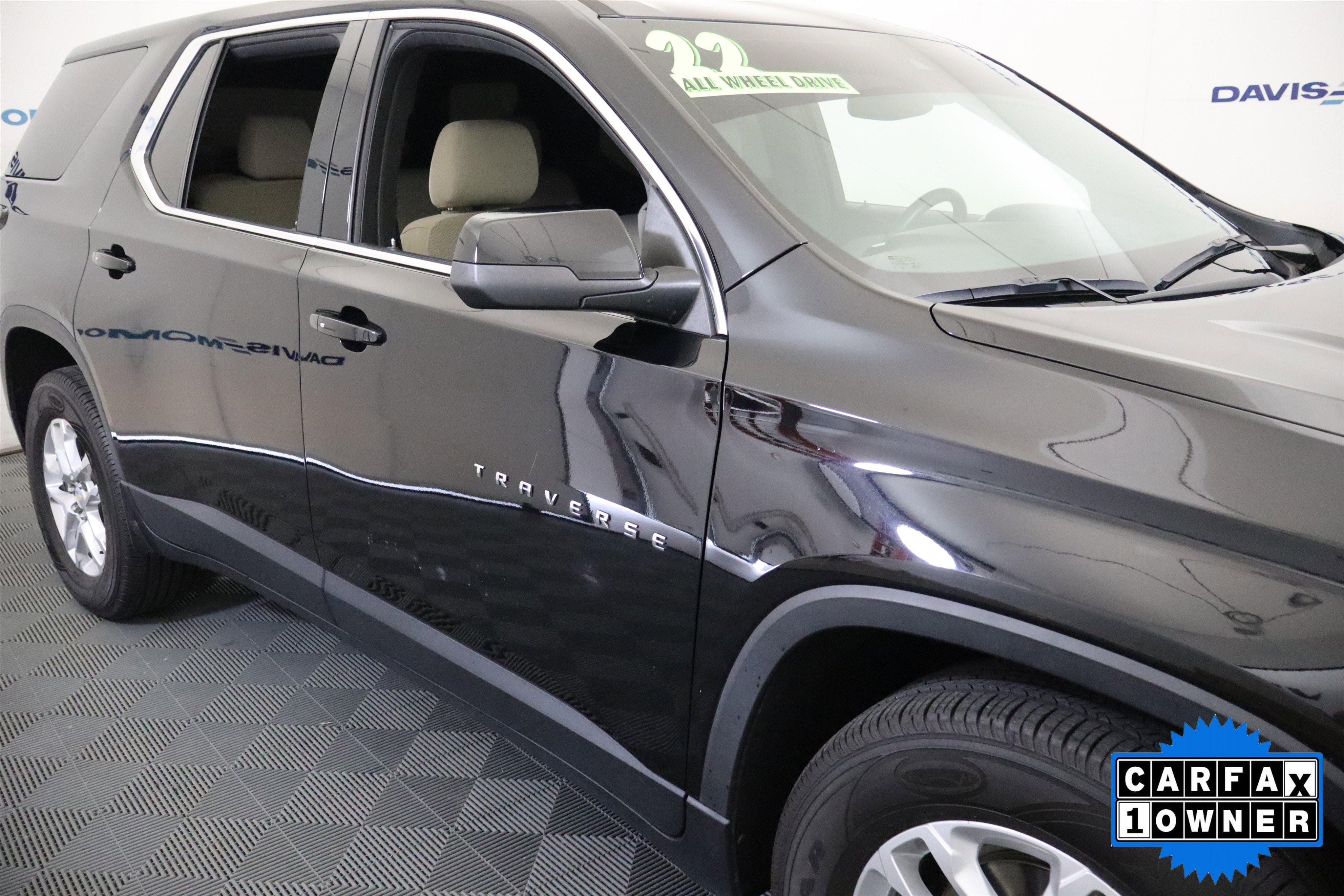 Used 2022 Chevrolet Traverse LS AWD/4WD image 4