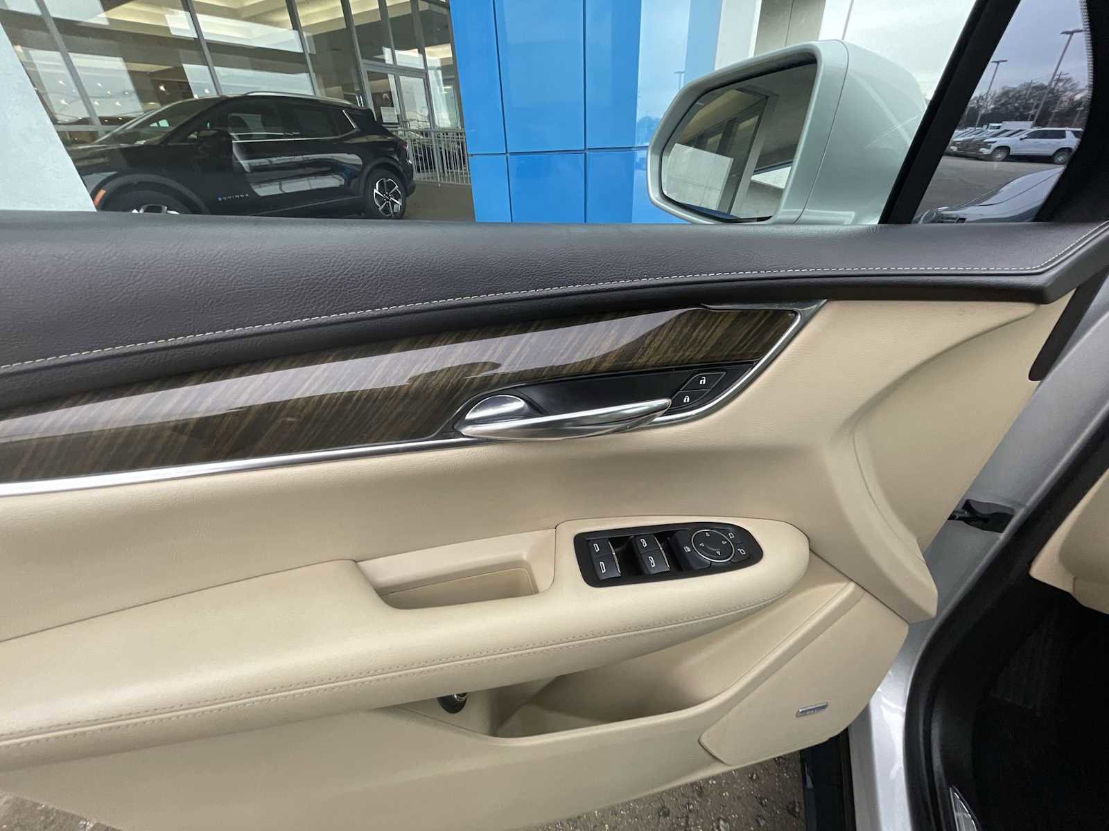 Certified 2017 Cadillac XT5 FWD image 21