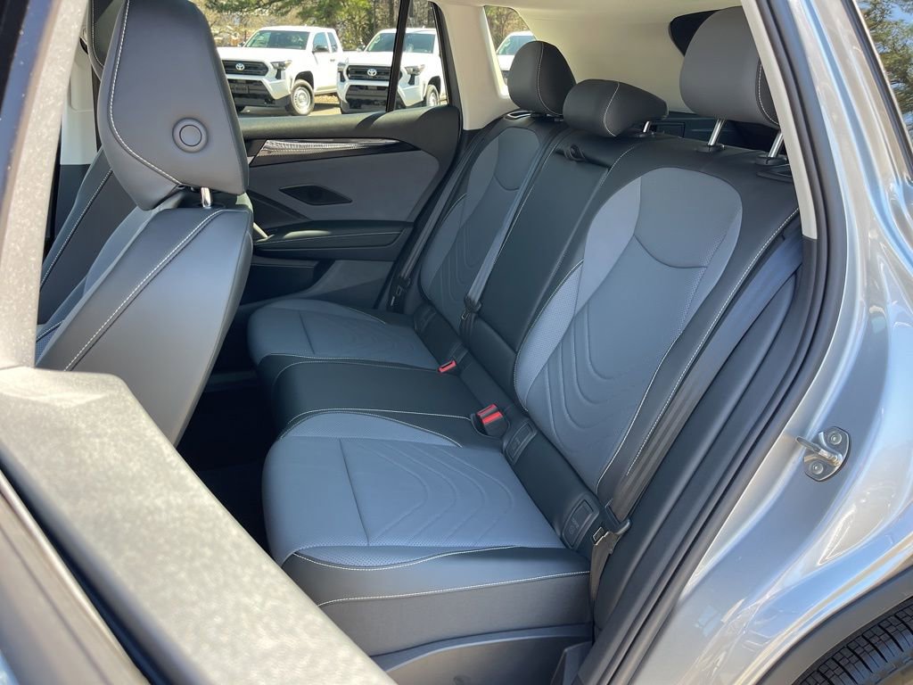 New 2026 Volkswagen Tiguan SE AWD/4WD image 17
