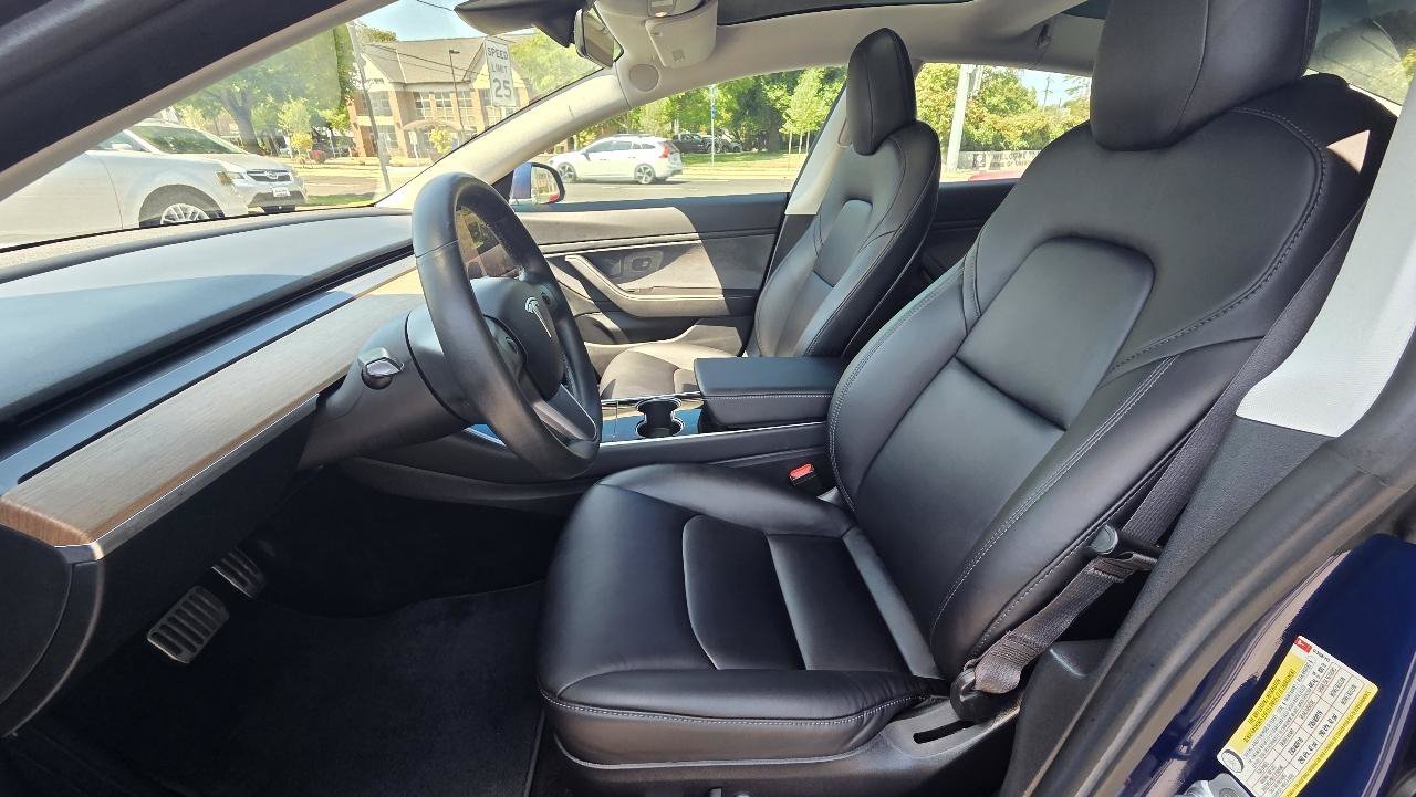Used 2018 Tesla Model 3 Long Range RWD image 13