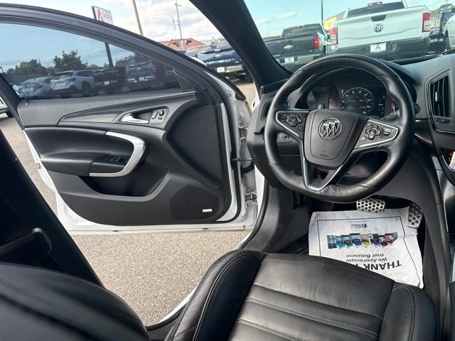 Used 2017 Buick Regal GS w/ Driver Confidence Package #2 AWD/4WD image 16