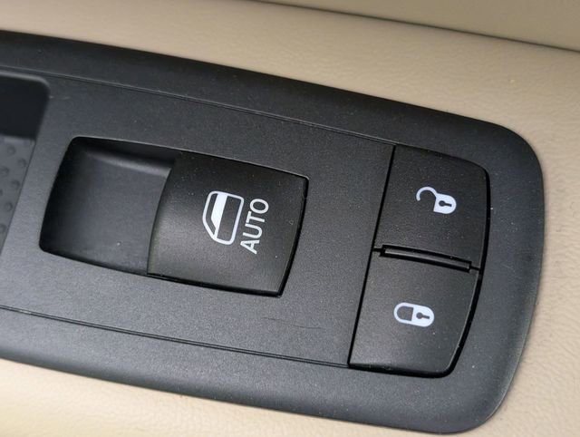 Used 2018 Jeep Grand Cherokee Limited w/ Luxury Group II image 37