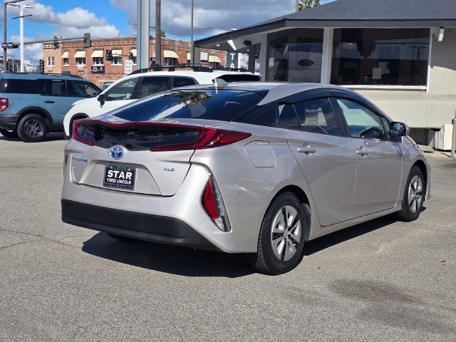 Used 2021 Toyota Prius Prime XLE w/ Carpet Mat Package (TMS) FWD image 5