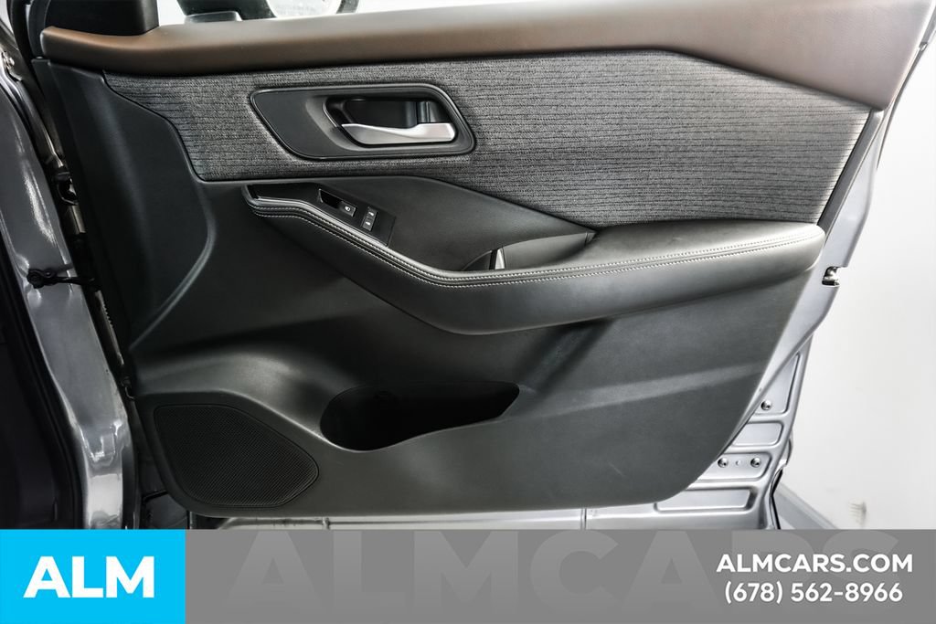 Used 2022 Nissan Rogue SV FWD image 41