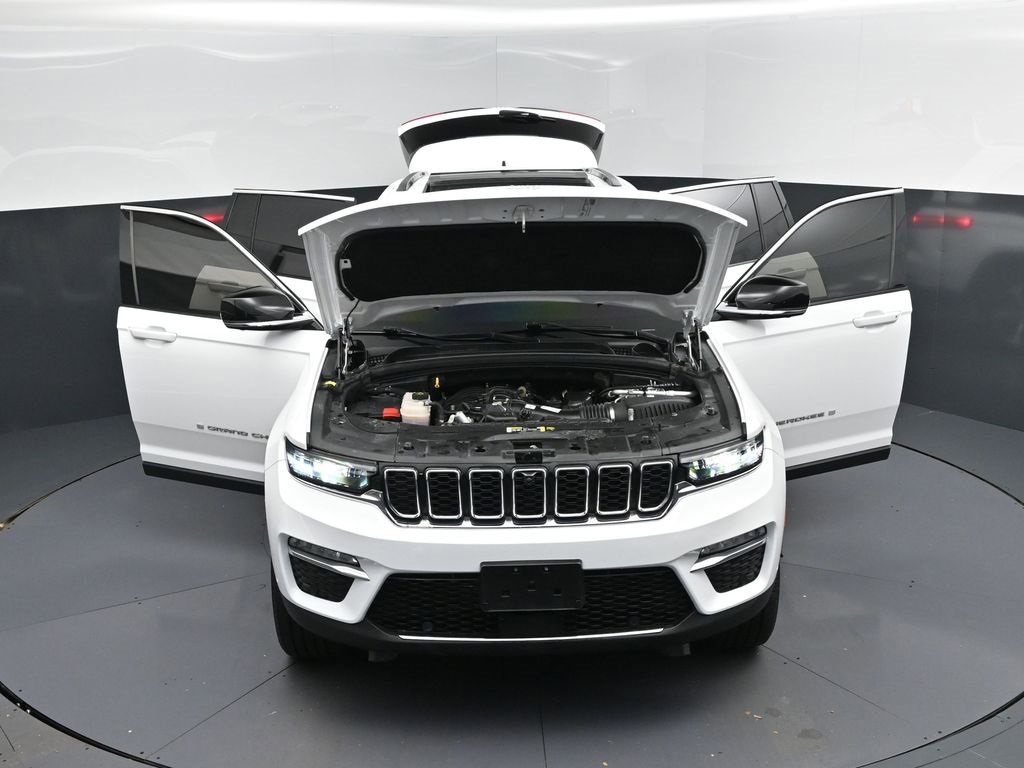 Used 2024 Jeep Grand Cherokee Limited w/ Luxury Tech Group II image 54