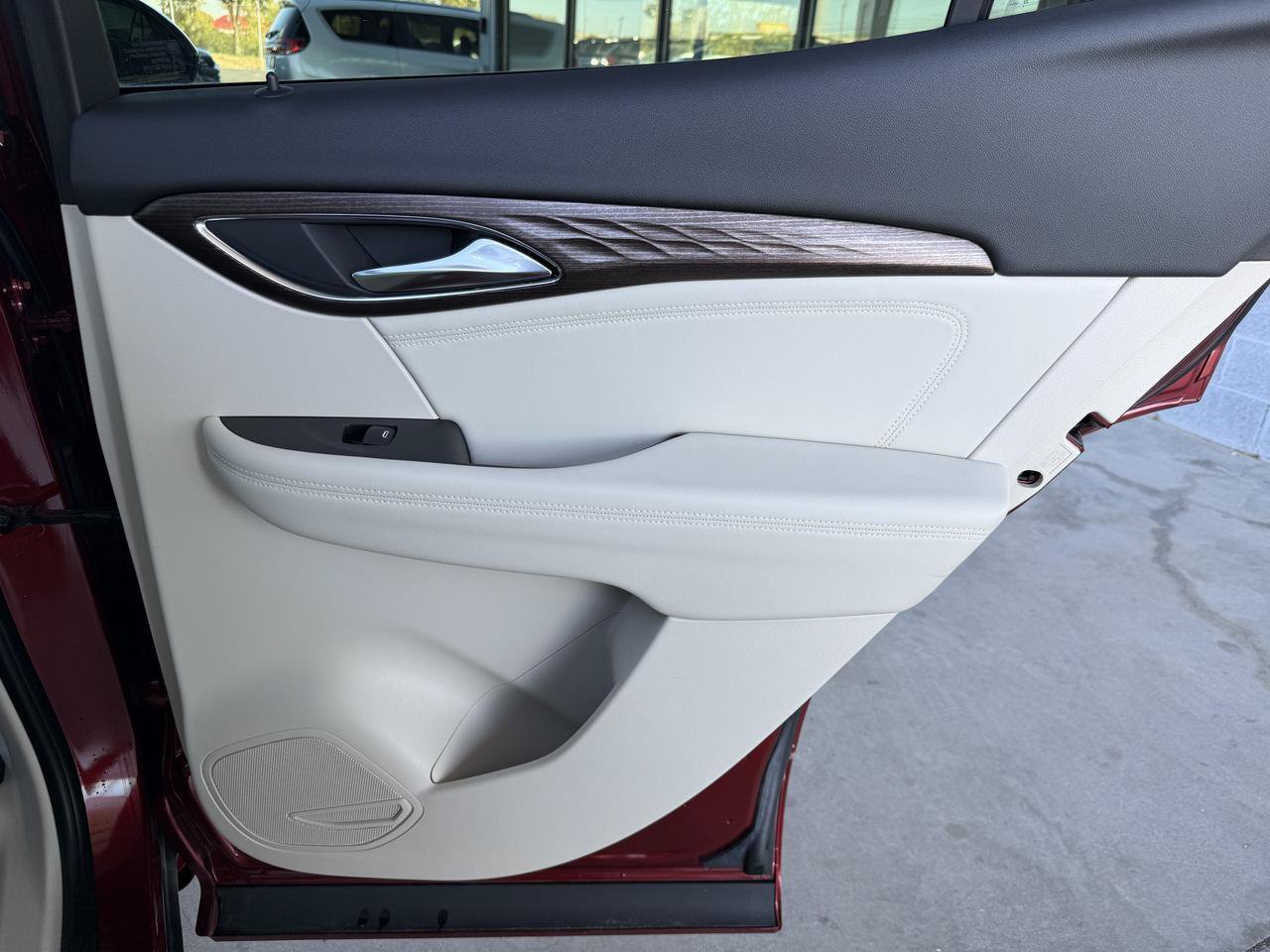 Used 2023 Buick Envision Avenir AWD/4WD image 36