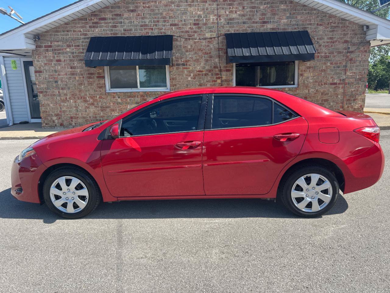 Used 2017 Toyota Corolla LE w/ Body Protection Package FWD image 10