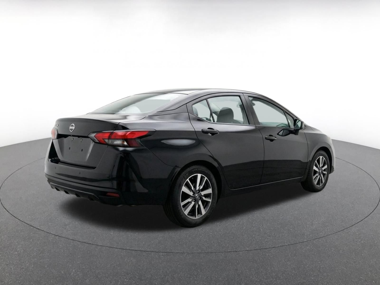 Used 2025 Nissan Versa SV FWD image 11