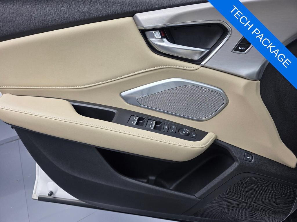 Used 2024 Acura RDX w/ Technology Package AWD/4WD image 25
