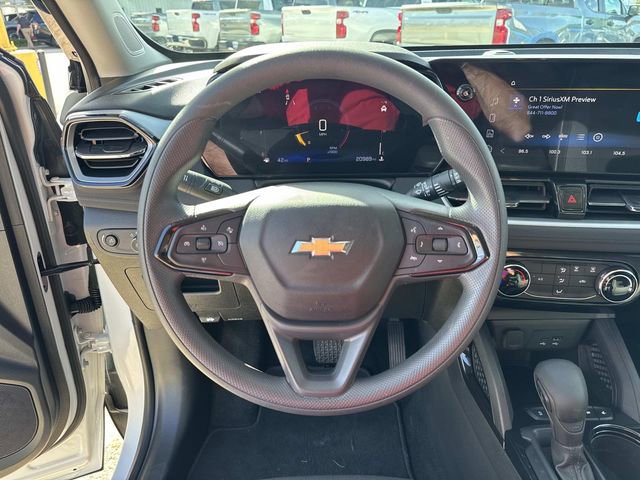 Used 2025 Chevrolet TrailBlazer LT FWD image 43