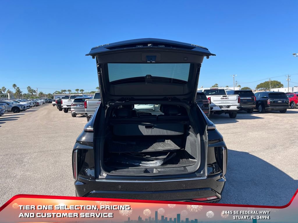 Used 2024 Cadillac Lyriq Luxury w/ LPO, Floor Liner Package image 15